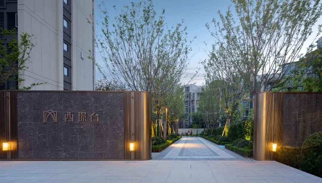 纾困楼盘交付实录：停工8年如何逆袭成销冠(图5)