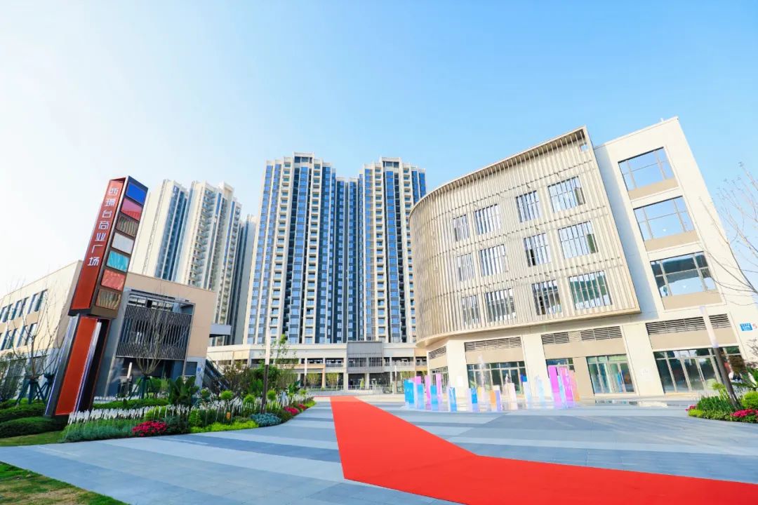 纾困楼盘交付实录：停工8年如何逆袭成销冠(图2)