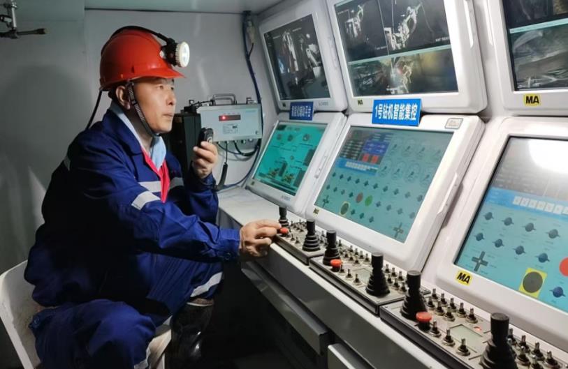 淮北礦業工程處9138智能化機組打造鑽探新標杆(图2)