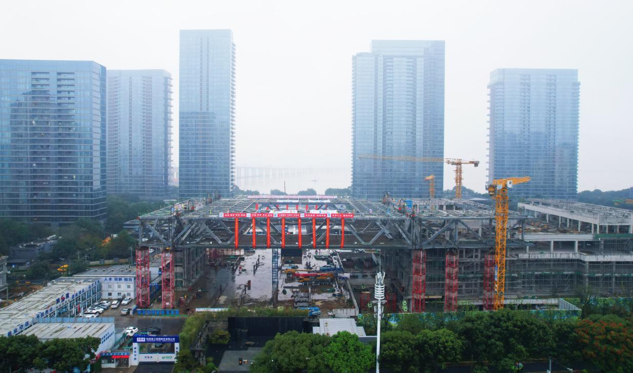 铁军精诚筑精品凝心聚力勇争先——陕建二建集团2024年重点工程建设回眸(图2)