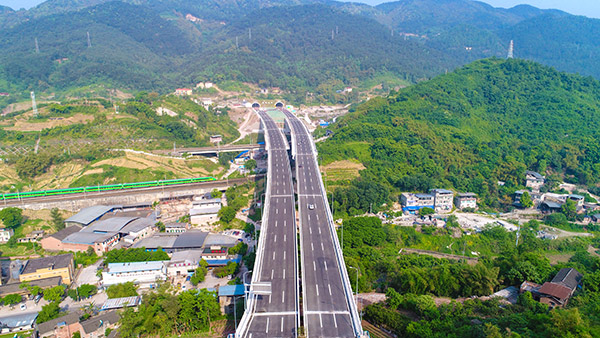 中冶建工六十载：筑梦山城建证一流(图5)