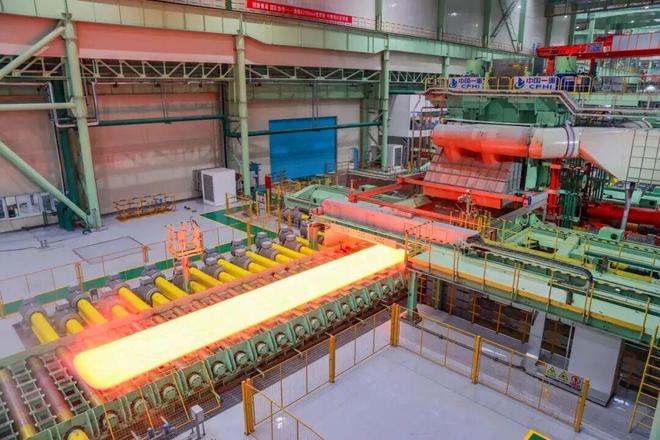 产业新标杆！中国中冶携手酒钢集团打造绿色智能高效宽厚板生产线(图1)