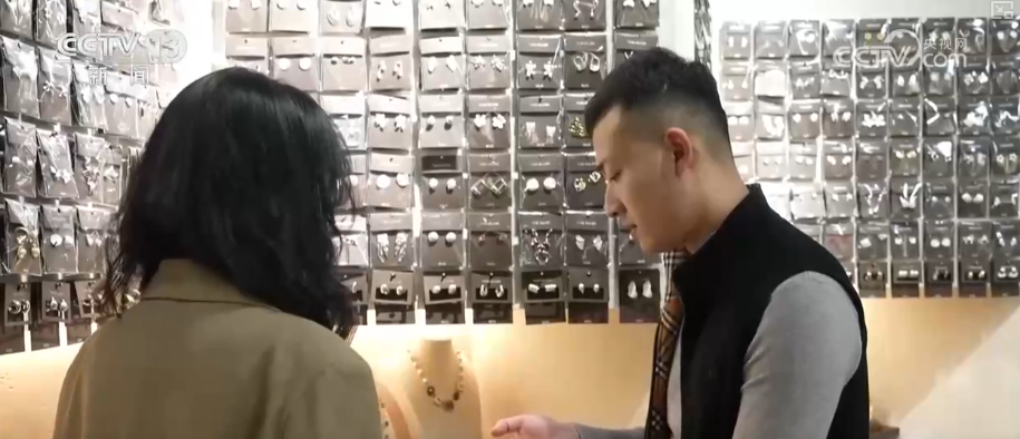从“坐商”变“云商”·一线观察“义乌造”新IP搭乘数字贸易“快车”闯全球(图22)