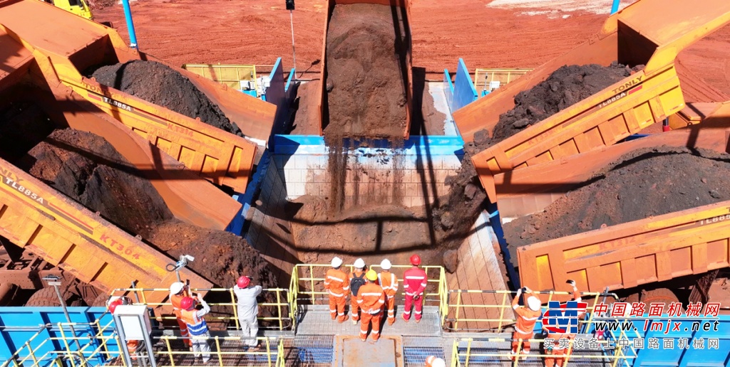 西芒杜铁矿正式投产同力重工运输产品持续赋能绿色开采(图1)