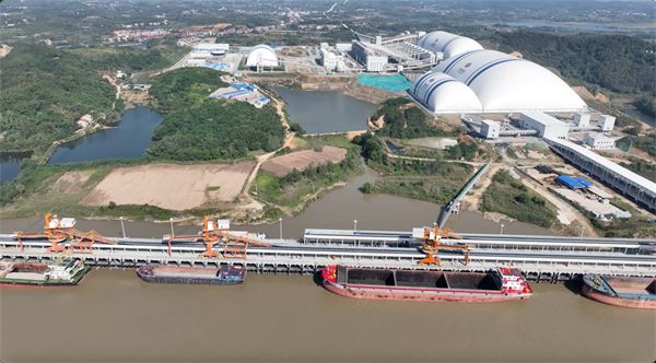 125亿吨、7000万吨年砂石矿迎长江黄金水道出口中电建蕲春绿色建材码头竣工验收(图2)