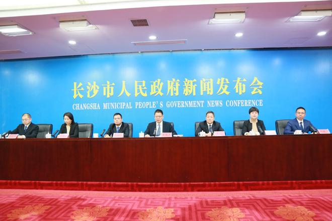 长沙加快国家综合交通枢纽建设2024年长沙南站旅客到发人数突破1亿大关(图1)