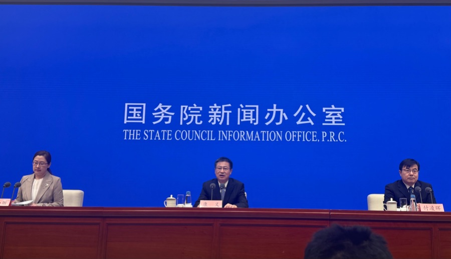 2025年中国GDP破140万亿新兴产业、服务消费多点开花(图1)